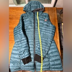 Womens hooded puffer coat